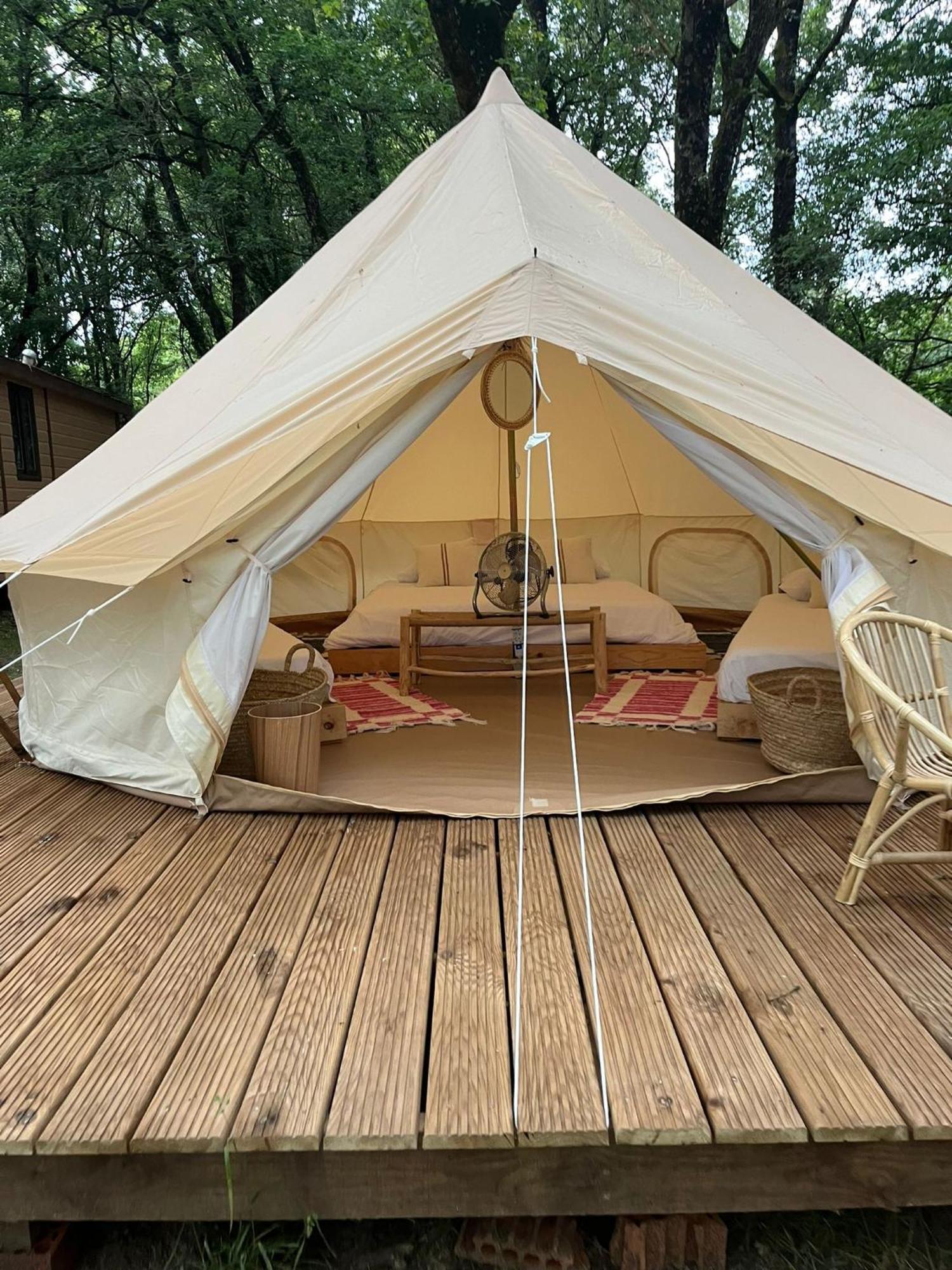Camping Vila De Sarria Zewnętrze zdjęcie